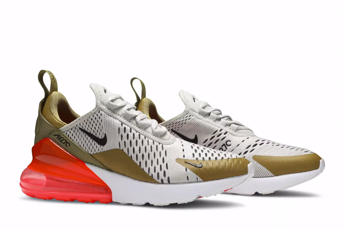 Nike Women's Air Max 270 Flight Gold, view 9