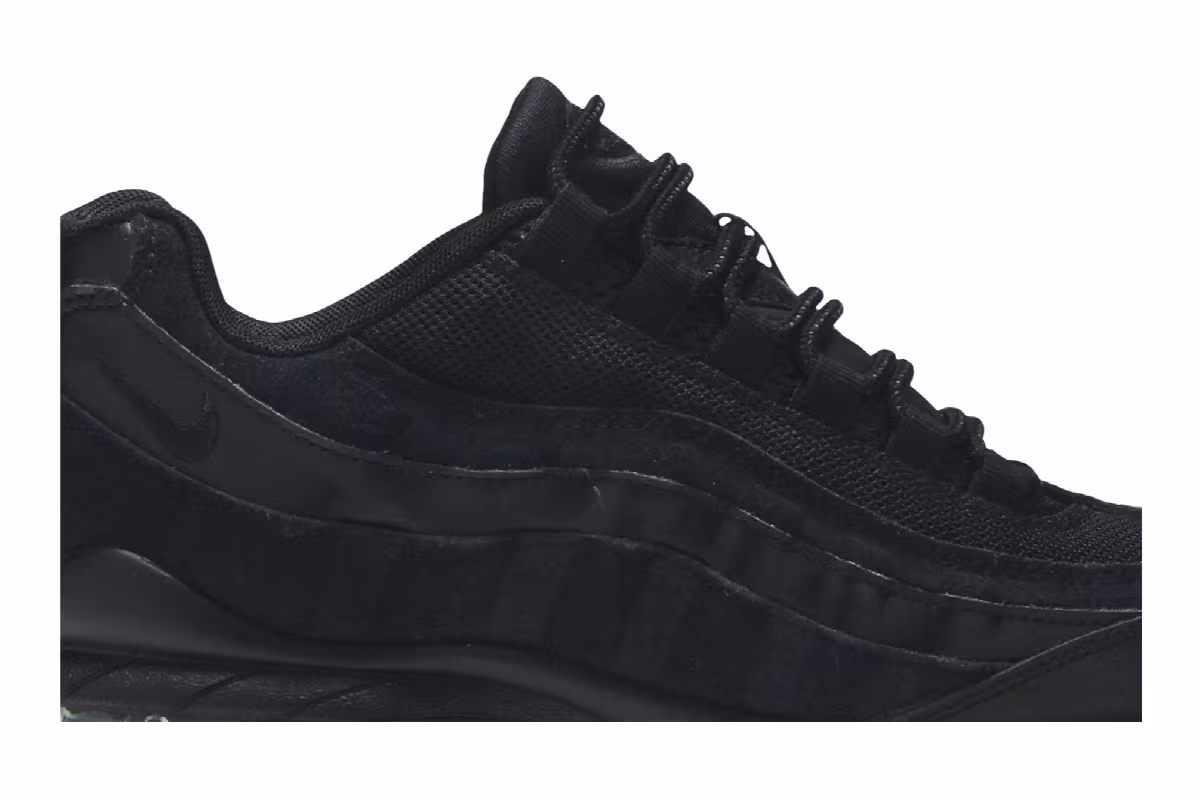 Nike Air Max 95 GS Triple Black, view 3