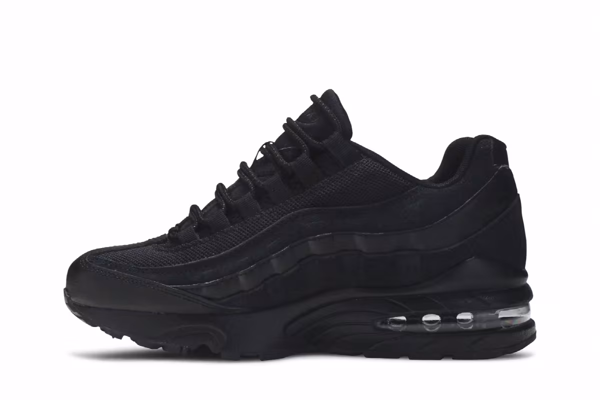 Nike Air Max 95 GS Triple Black, view 4