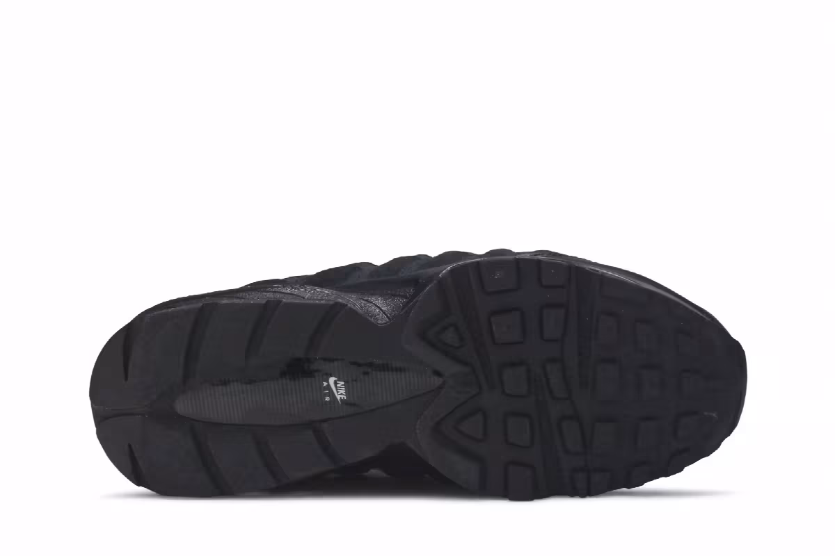 Nike Air Max 95 GS Triple Black, view 5
