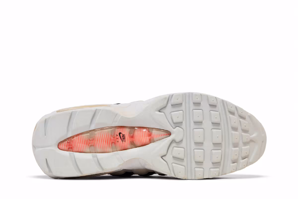 Nike Air Max 95 Essential Bright Mango, view 5