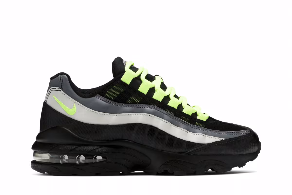 Nike Air Max 95 GS Black Volt, view 2