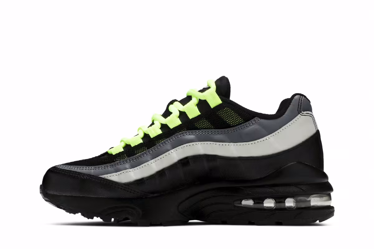 Nike Air Max 95 GS Black Volt, view 4