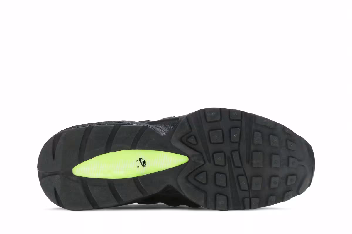 Nike Air Max 95 GS Black Volt, view 5