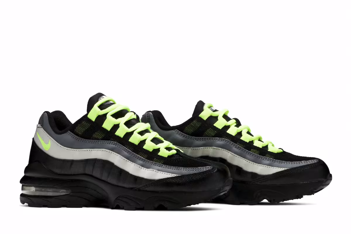 Nike Air Max 95 GS Black Volt, view 9