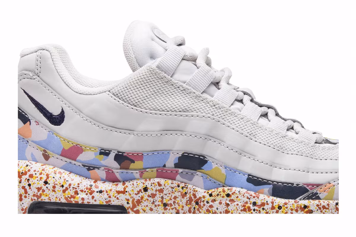 Nike Women's Air Max 95 SE 'Vast Grey', view 3