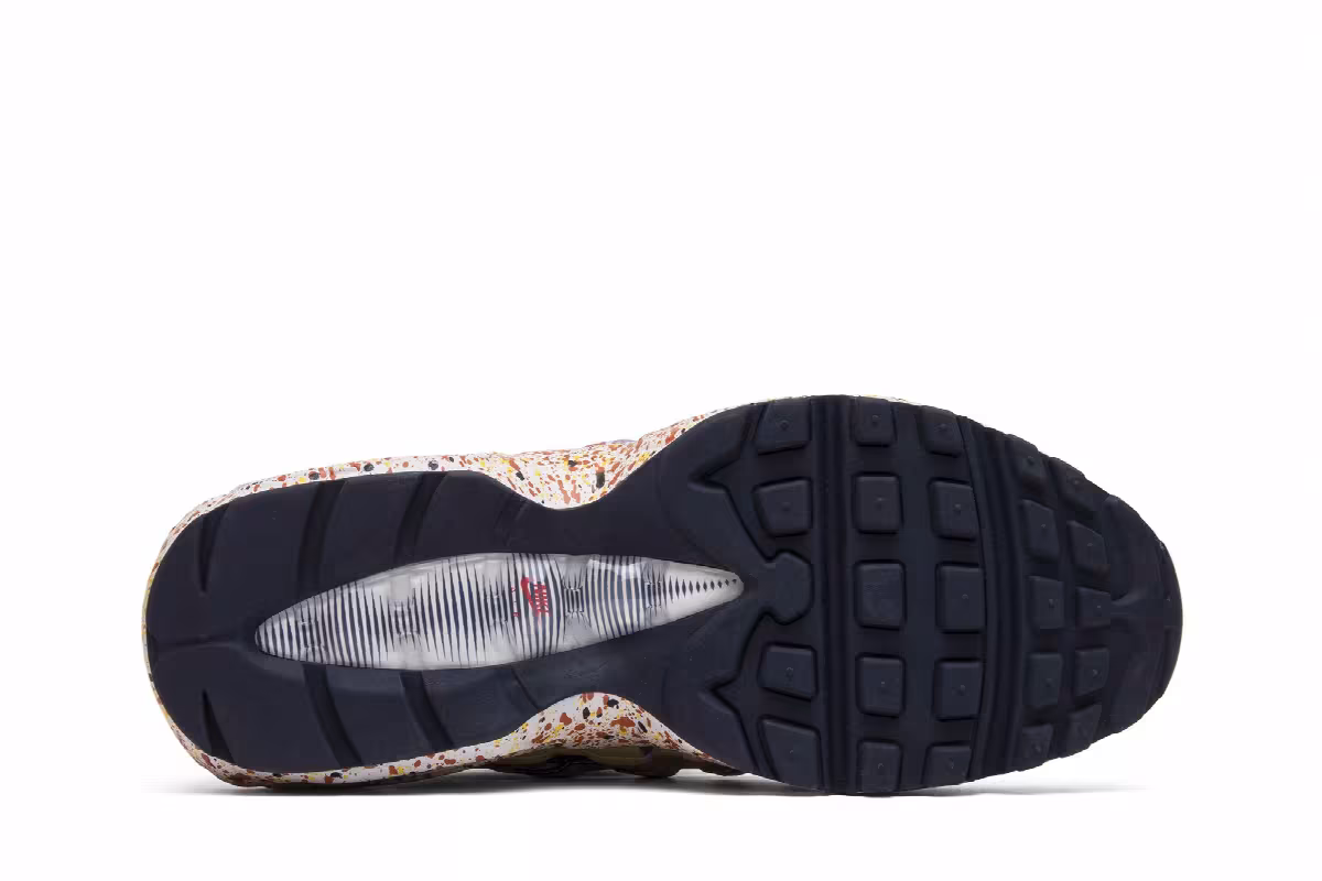 Nike Women's Air Max 95 SE 'Vast Grey', view 5