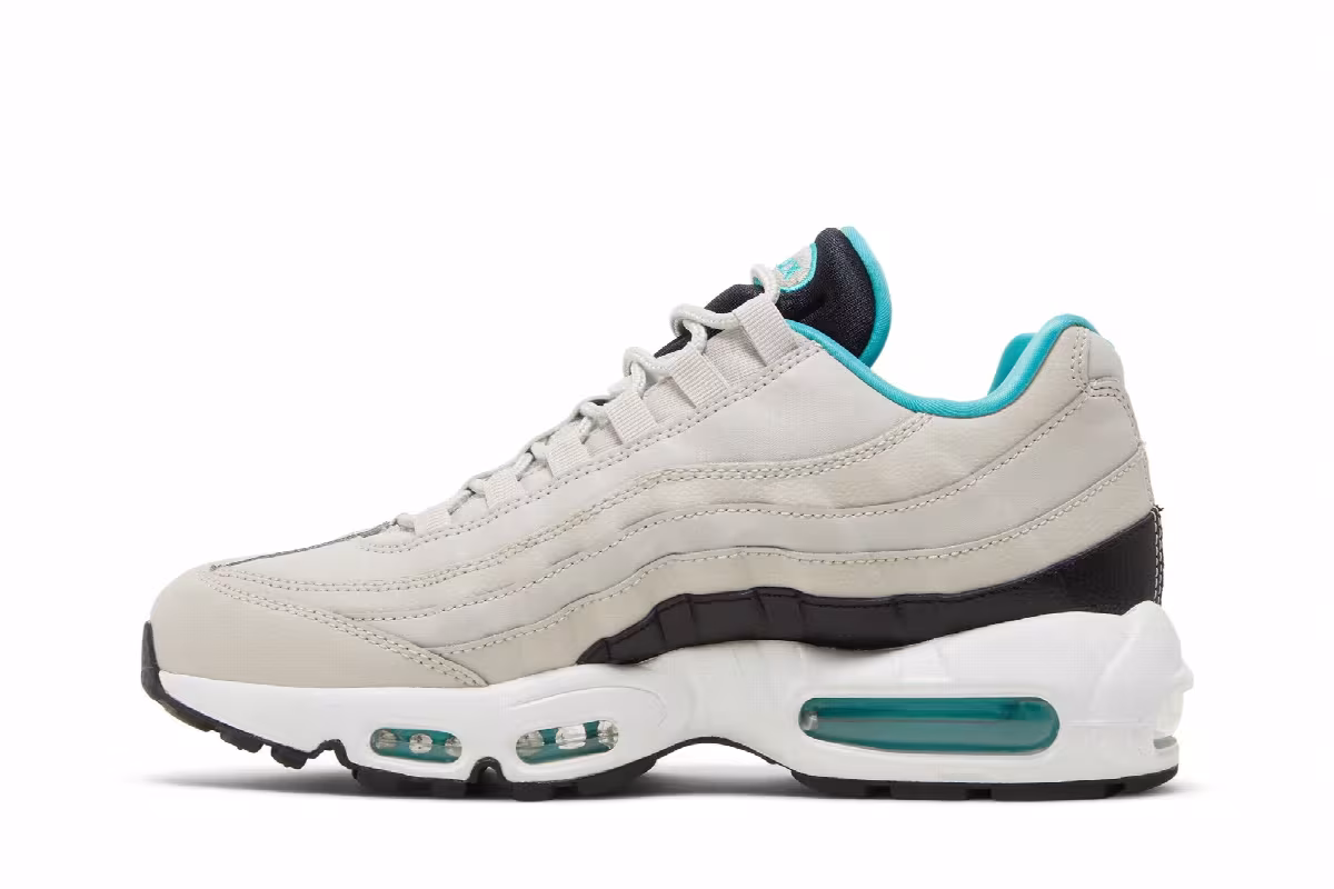 Nike Air Max 95 Essential Light Bone, view 4