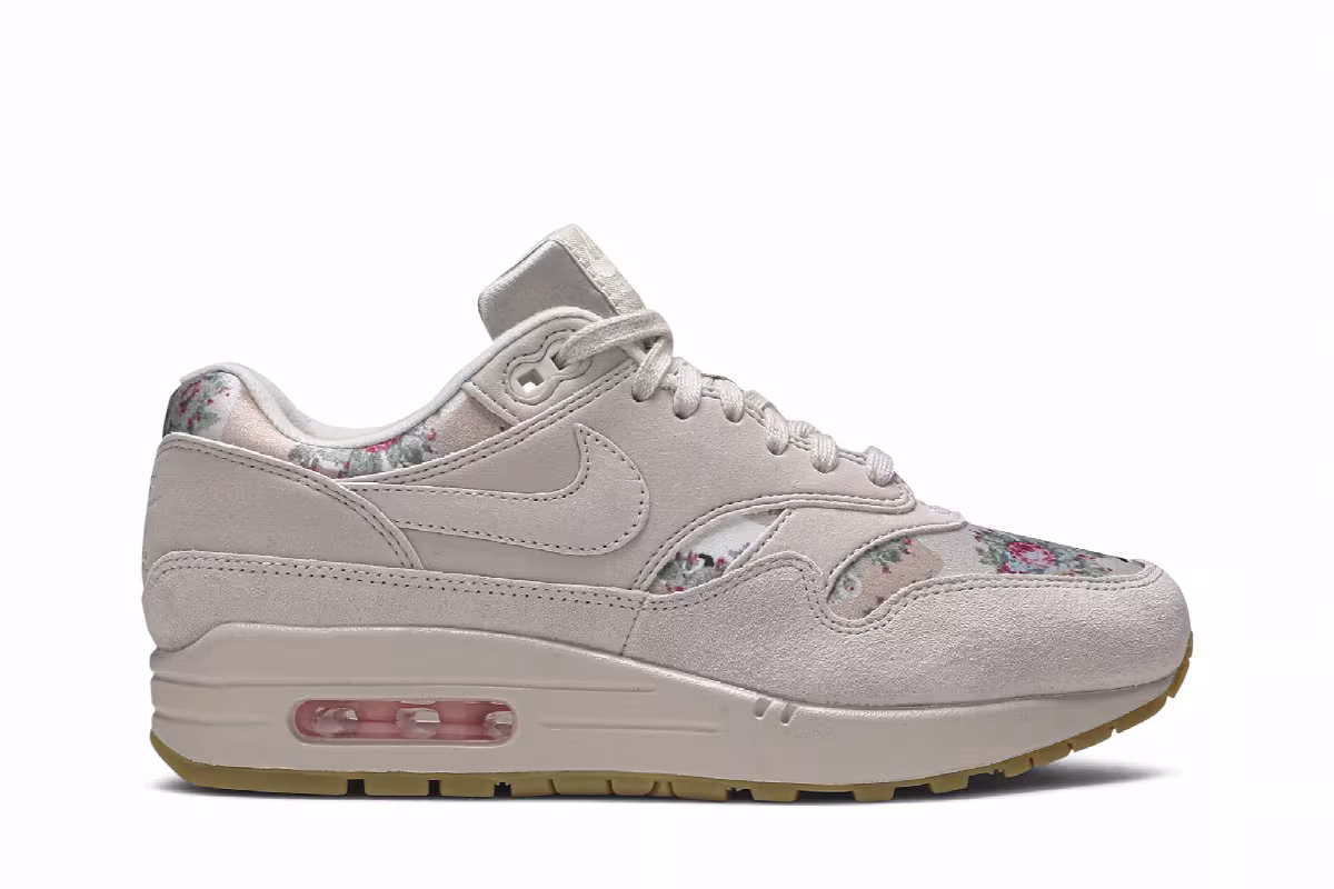 Nike Women's Air Max 1 Floral Camo, view 2