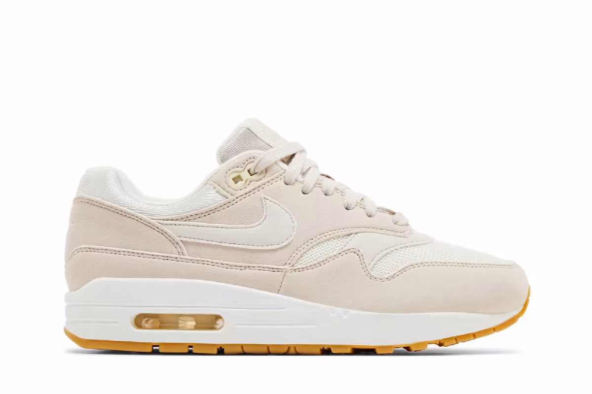 Nike Women's Air Max 1 Desert Sand, view 2