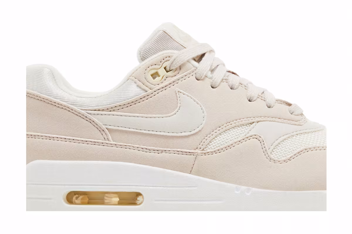 Nike Women's Air Max 1 Desert Sand, view 3