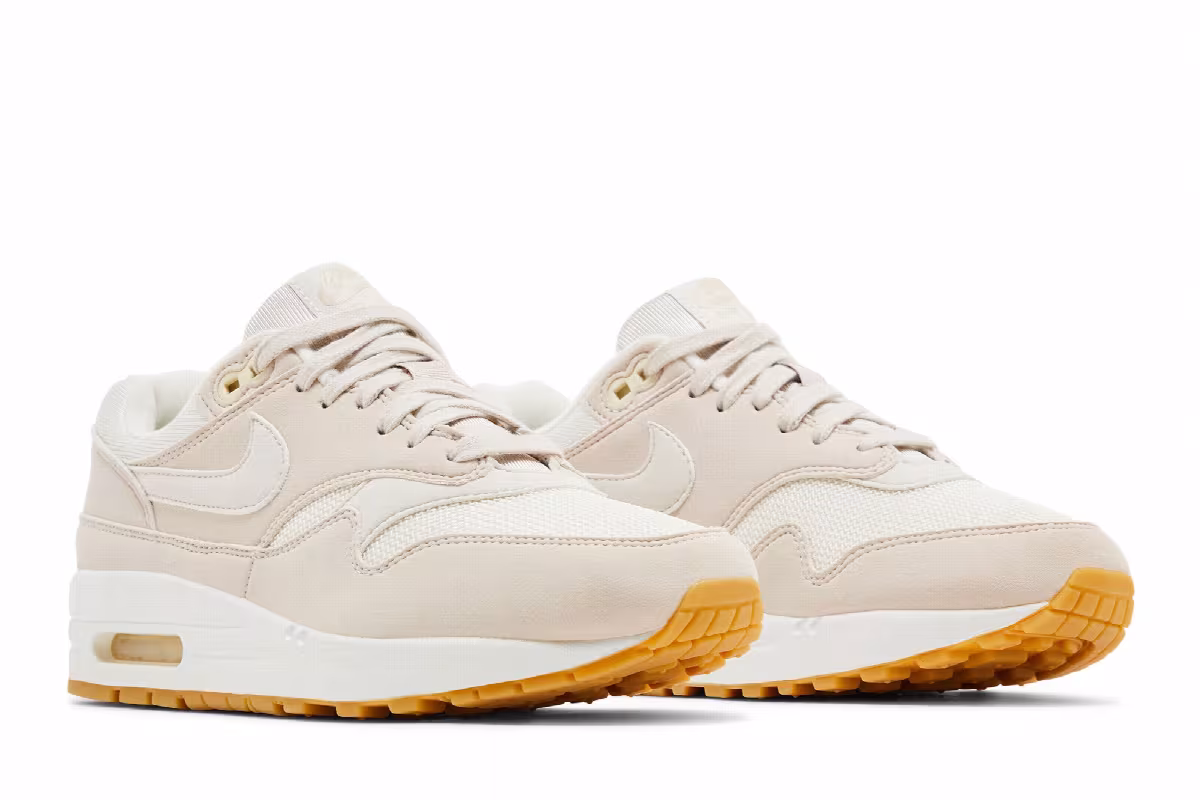 Nike Women's Air Max 1 Desert Sand, view 9