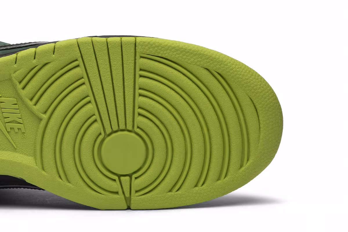 Concepts x Nike Dunk Low SB Green Lobster, view 6