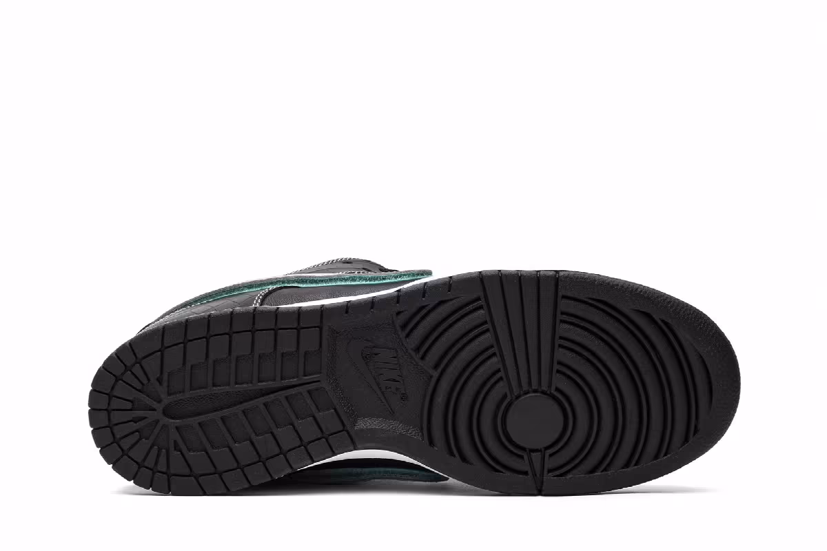 Diamond Supply Co. x Nike Dunk Low Pro SB Black Diamond, view 5