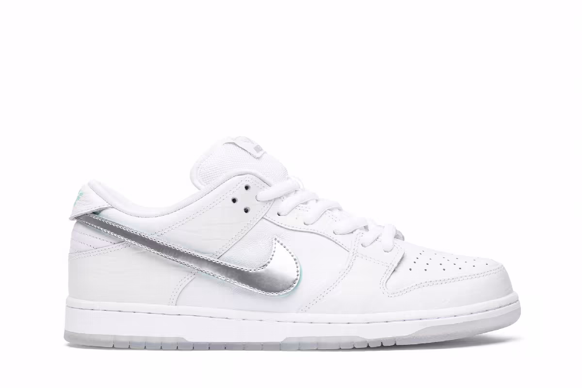 Diamond Supply Co. x Nike Dunk Low Pro SB White Diiamond, view 2