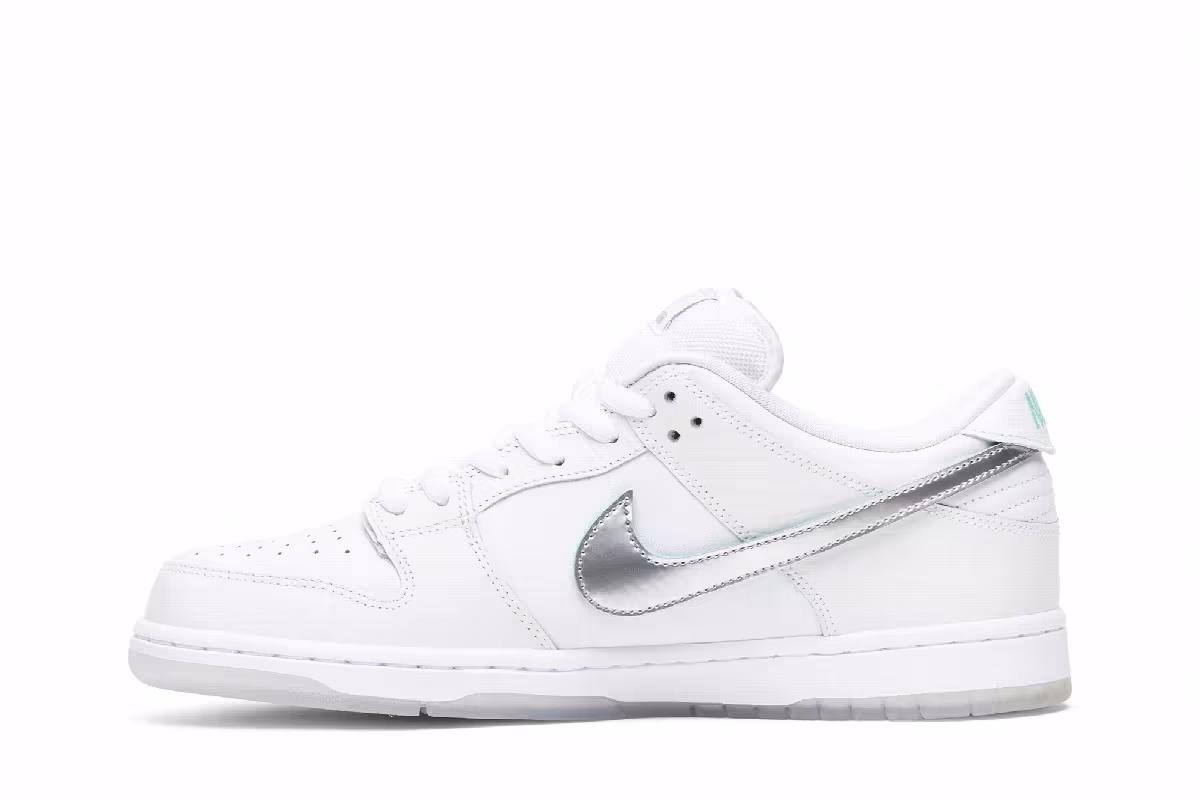 Diamond Supply Co. x Nike Dunk Low Pro SB White Diiamond, view 4