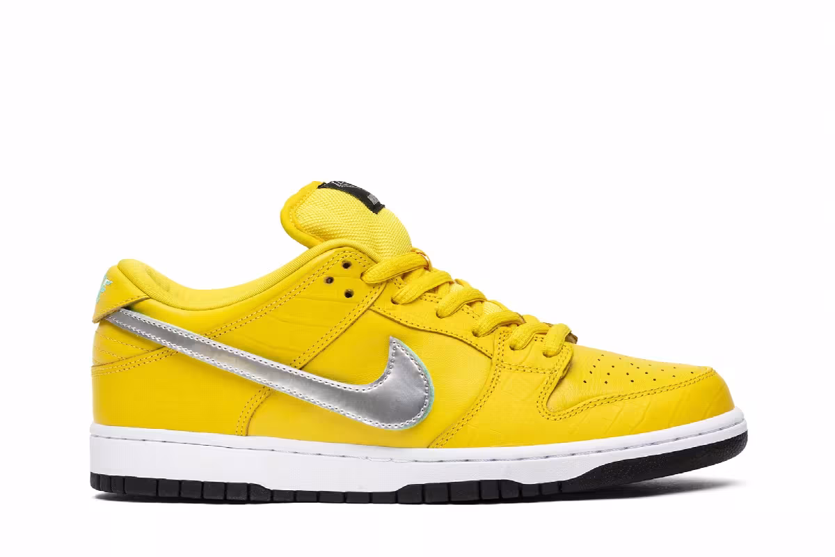 Nike Diamond Supply Co. x Dunk Low Pro SB Canary Diamond, view 2