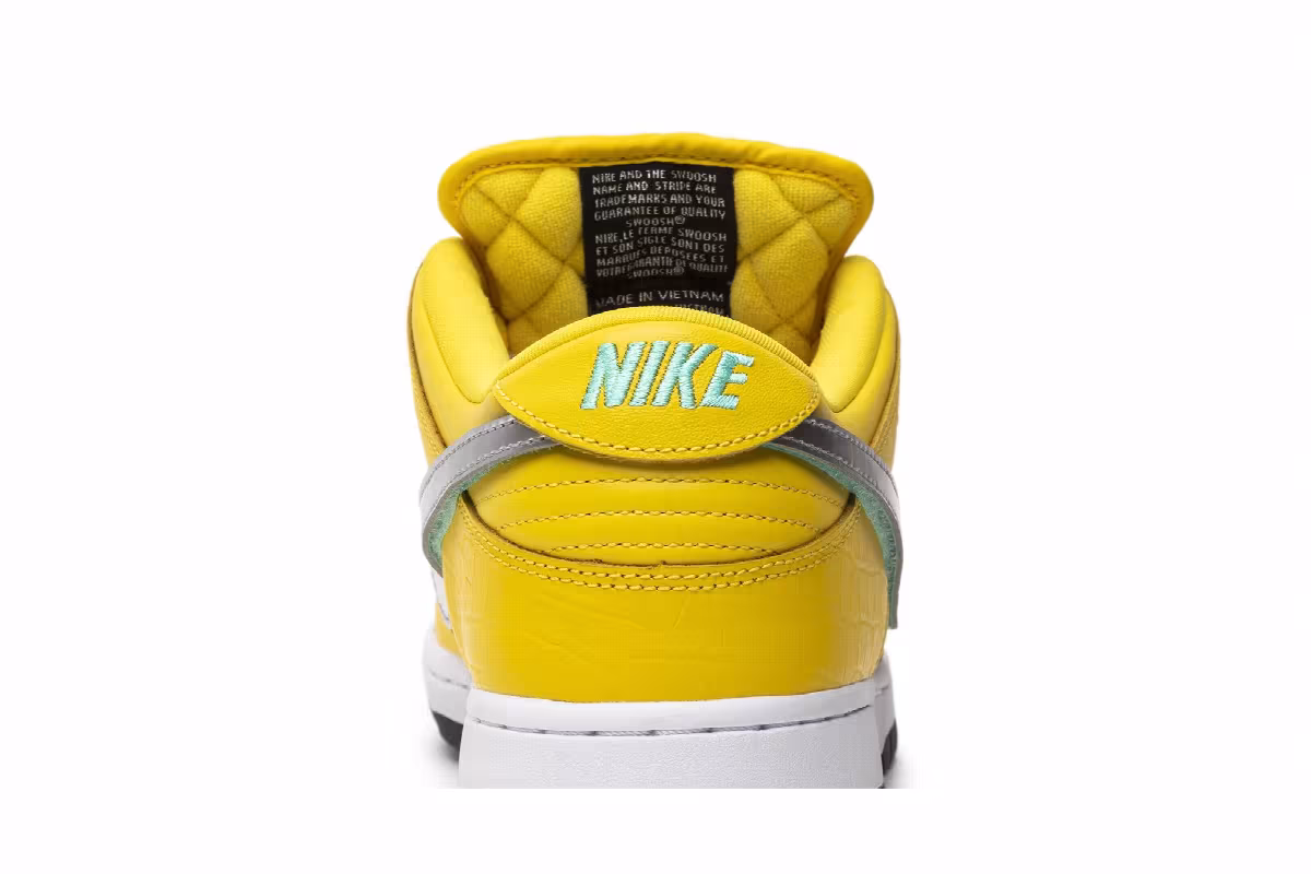 Nike Diamond Supply Co. x Dunk Low Pro SB Canary Diamond, view 8