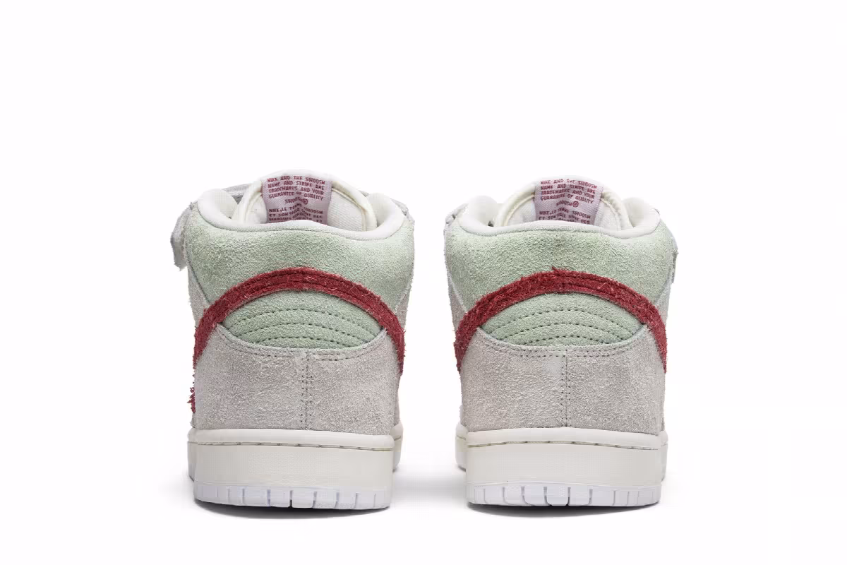 Nike SB Dunk Mid White Widow, view 7