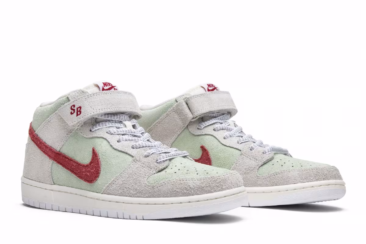 Nike SB Dunk Mid White Widow, view 9