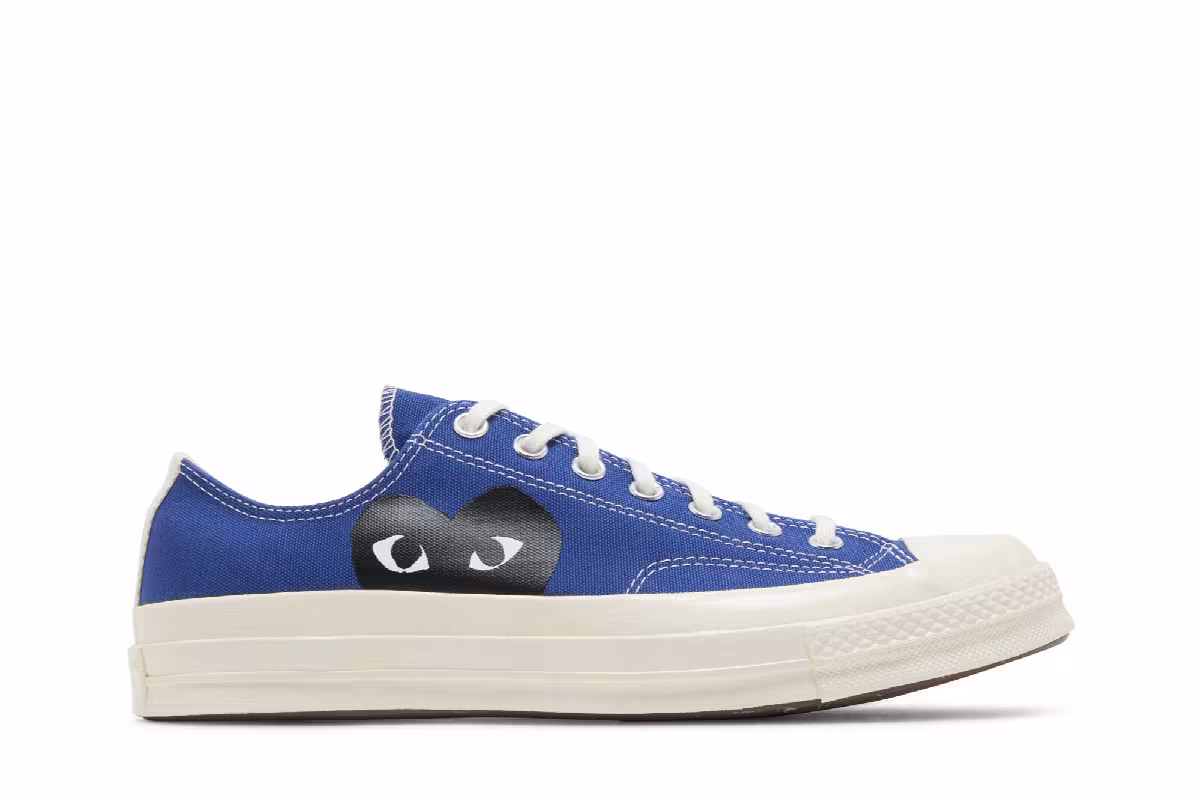 Comme des Garçons PLAY x Converse Chuck 70 Low Blue Quartz 2023, view 2