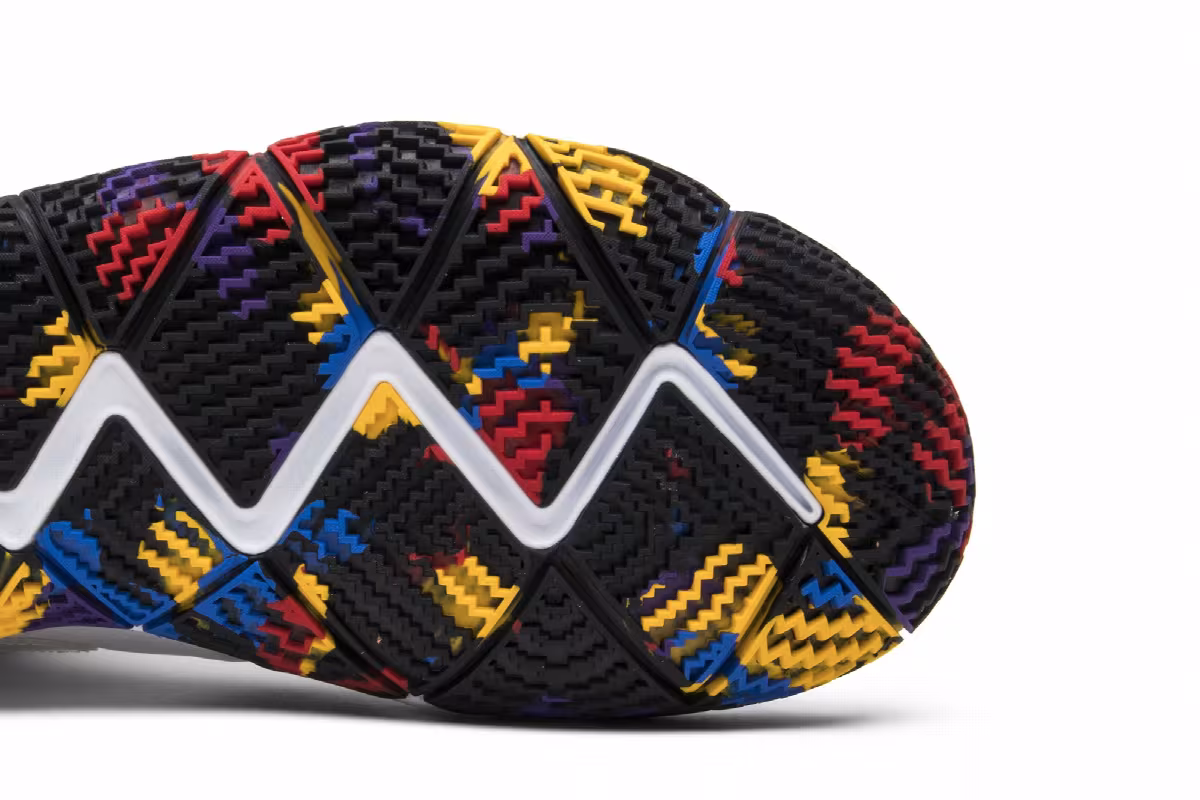 Nike Kyrie 4 NCAA Tournament, view 6