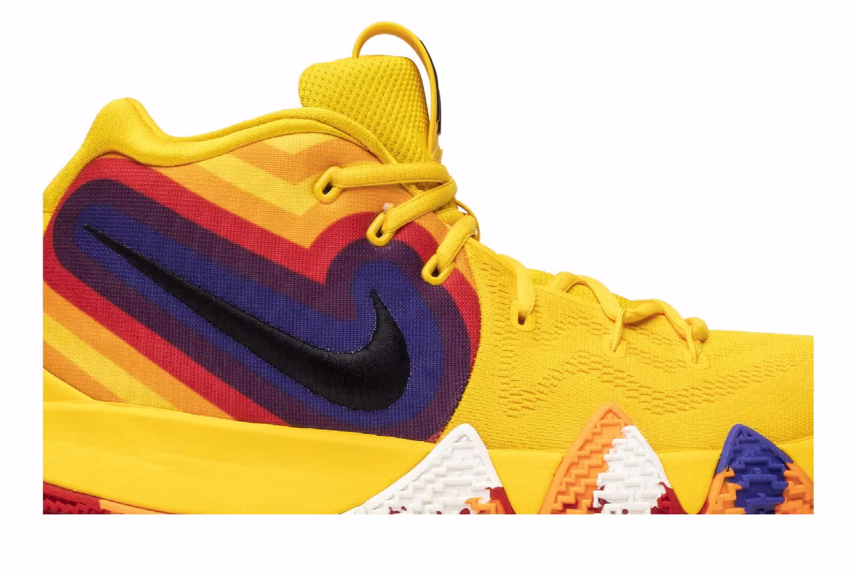 Nike Kyrie 4 70s, view 3
