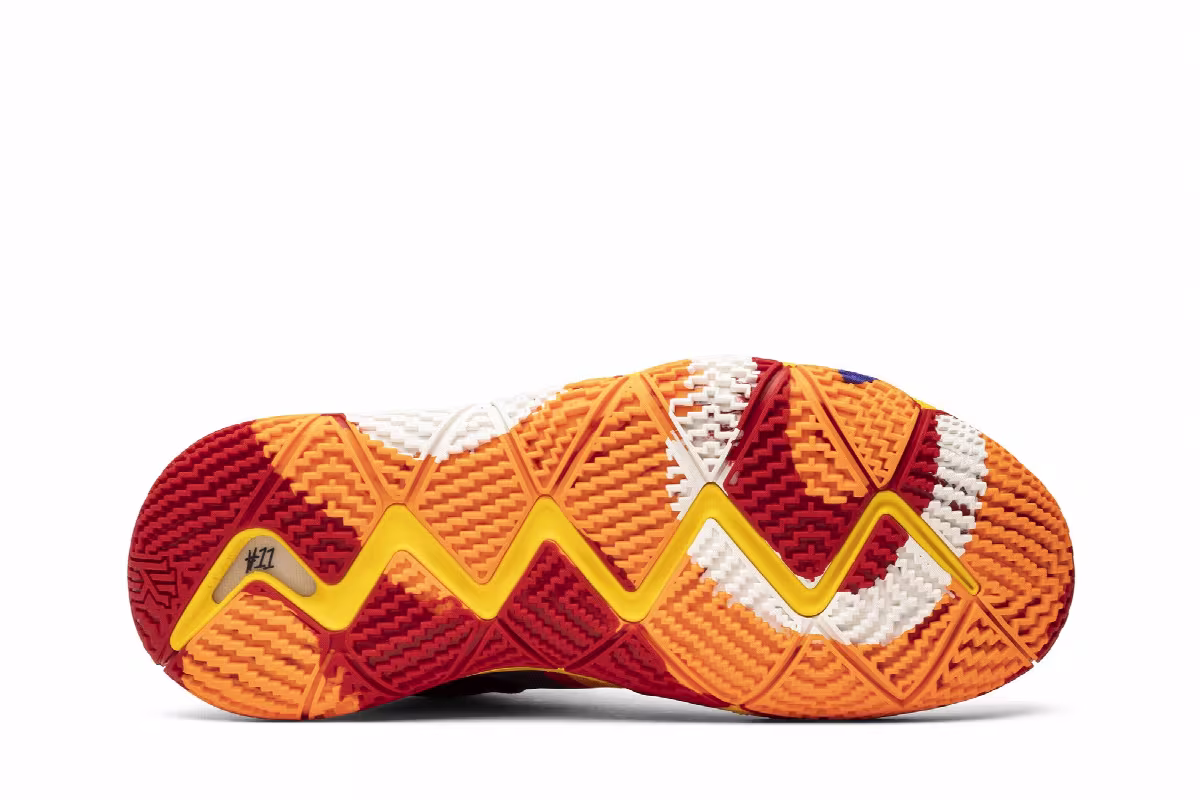 Nike Kyrie 4 70s, view 5