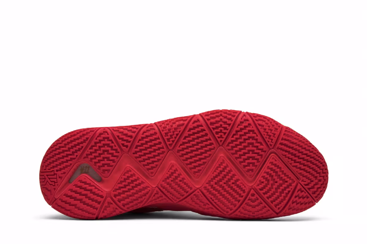 Nike Kyrie 4 Red Carpet, view 5