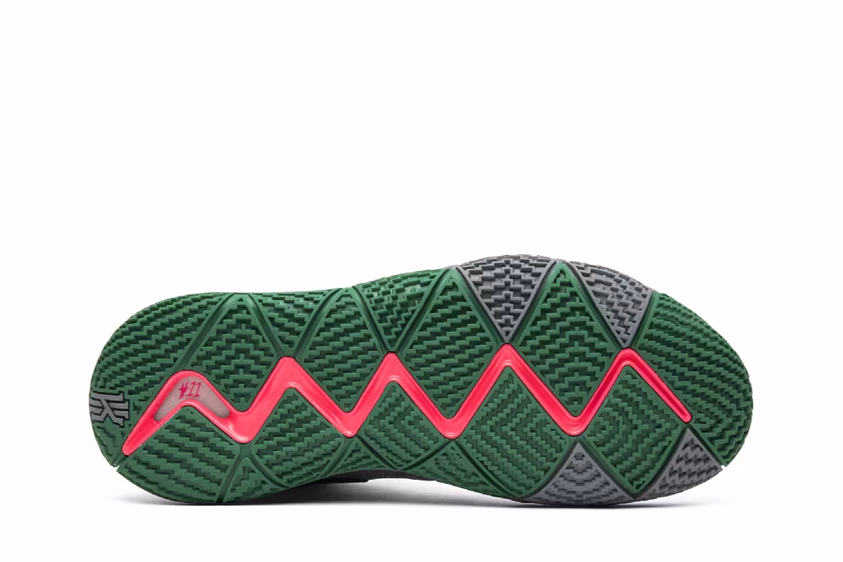 Nike Kyrie 4 City Guardians, view 5