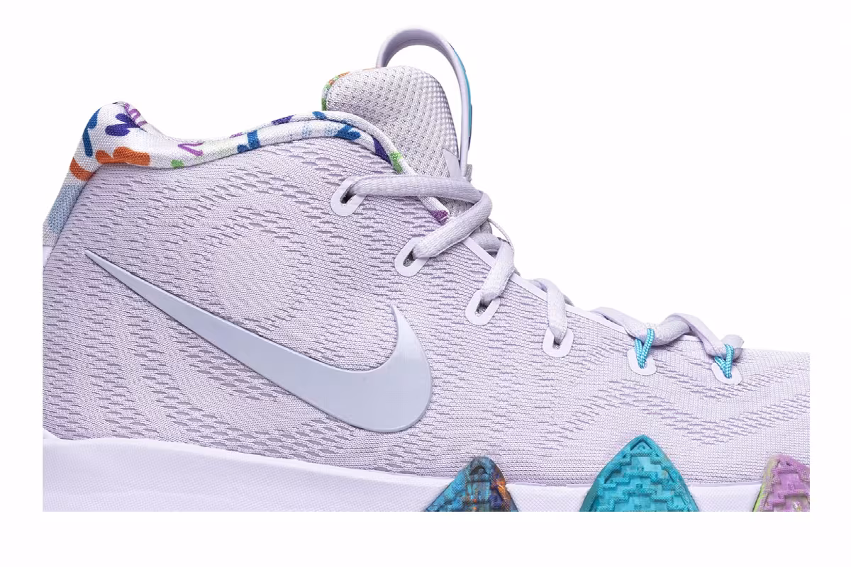 Nike Kyrie 4 90s, view 3