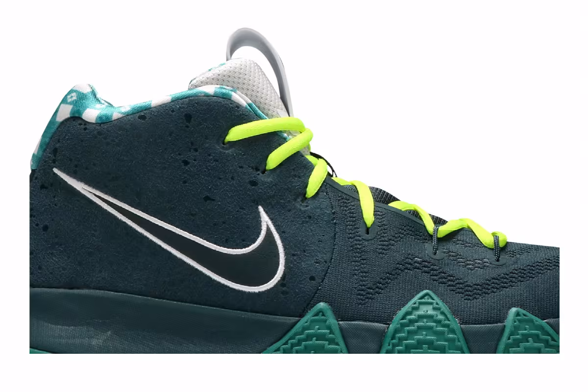 Nike Kyrie 4 Green Lobster, view 3