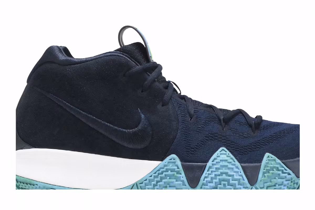 Nike Kyrie 4 Obsidian, view 3