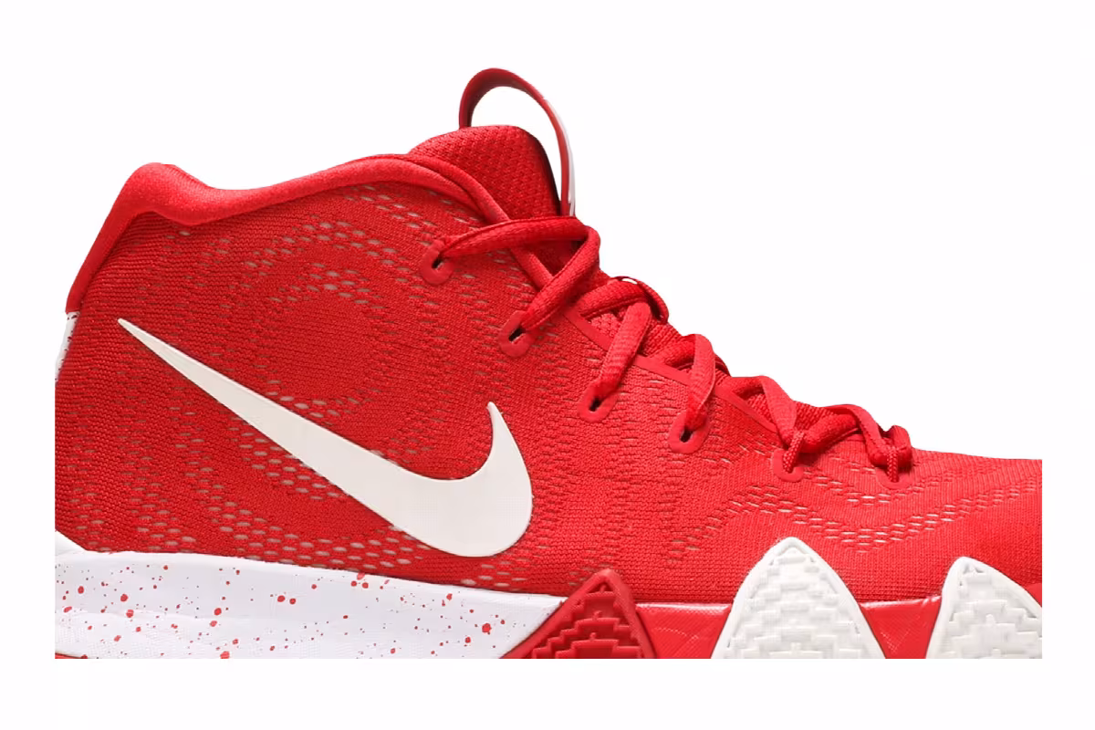 Nike Kyrie 4 University Red, view 3