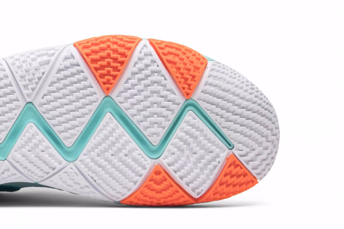 Nike Kyrie 4 Power is Female, view 6