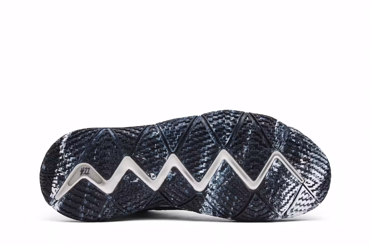 Nike Kyrie 4 N7 Standing Rock, view 5