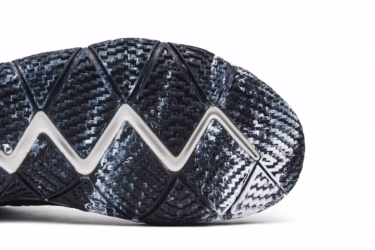 Nike Kyrie 4 N7 Standing Rock, view 6
