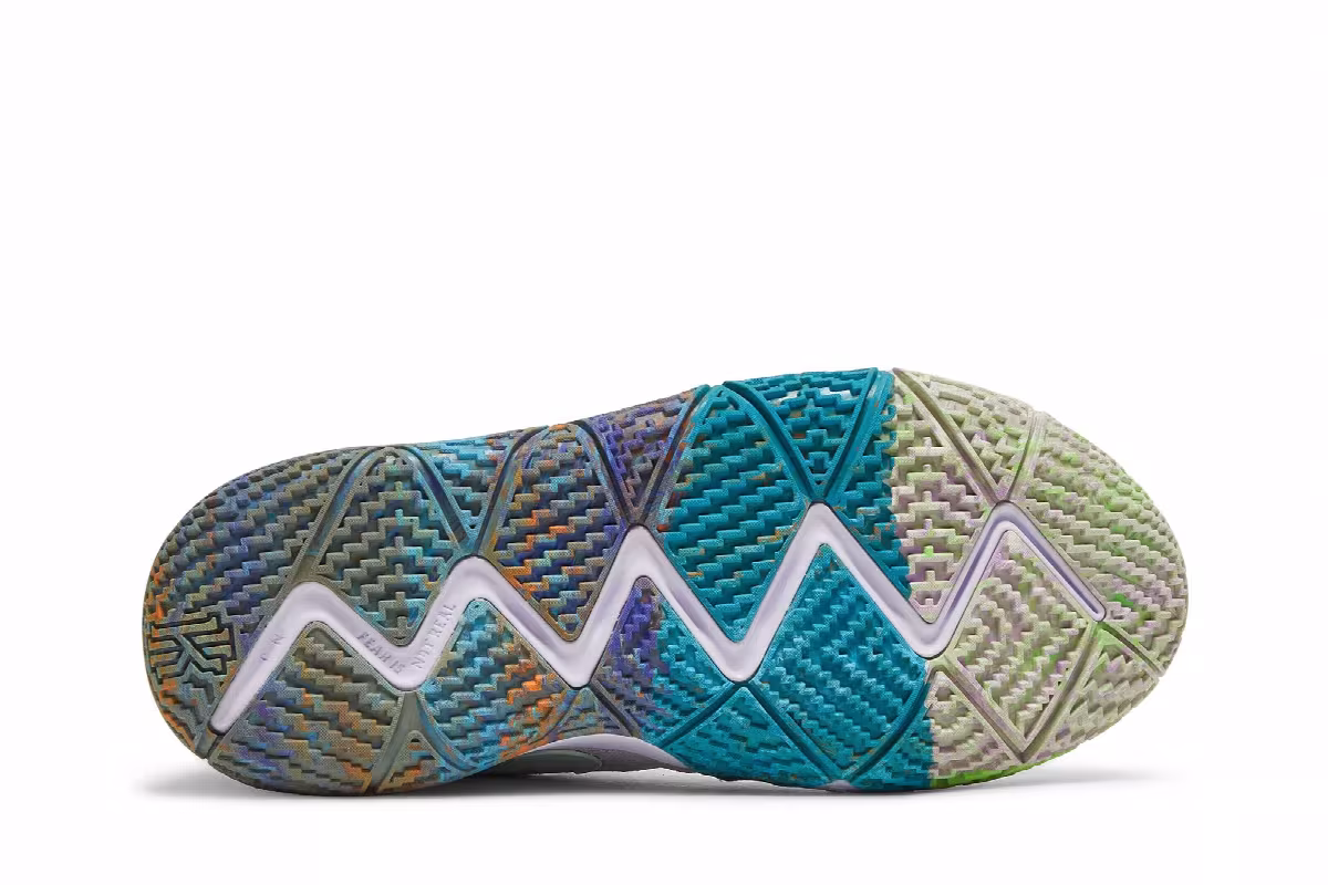 Nike Kyrie 4 GS 90s, view 5