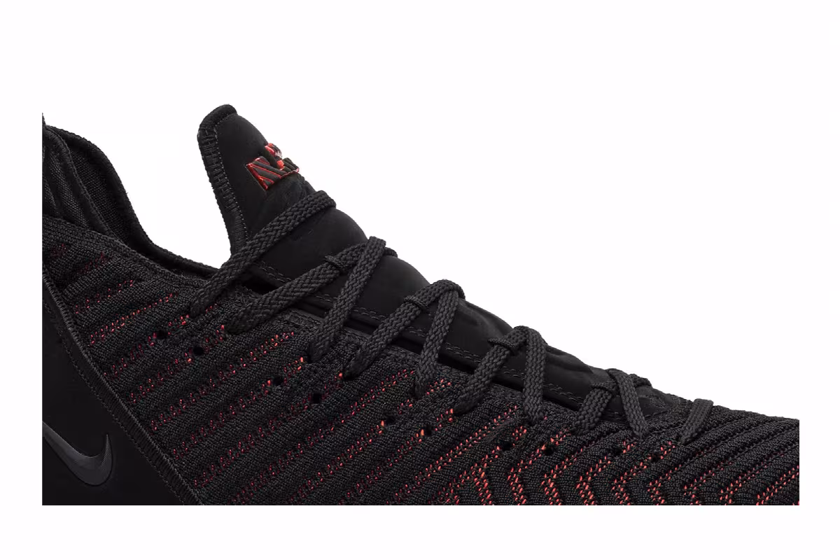 Nike LeBron 16 Fresh Bred, view 3