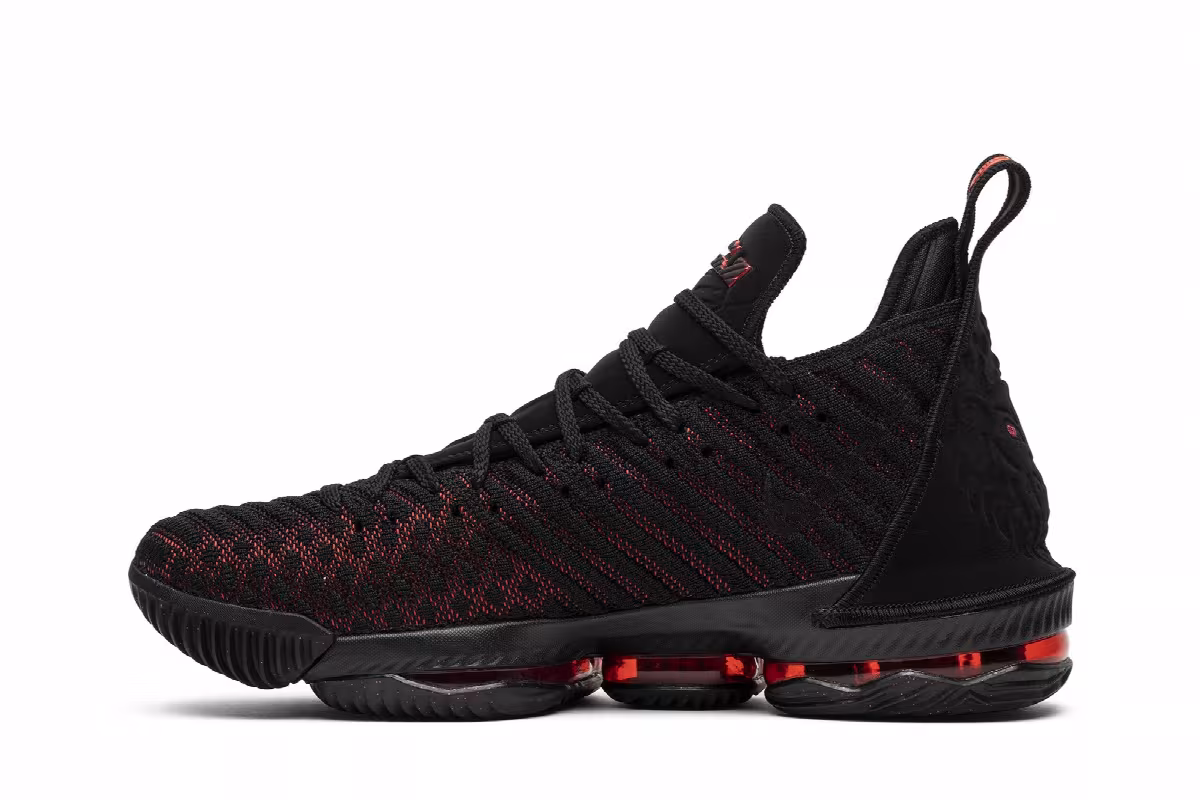 Nike LeBron 16 Fresh Bred, view 4
