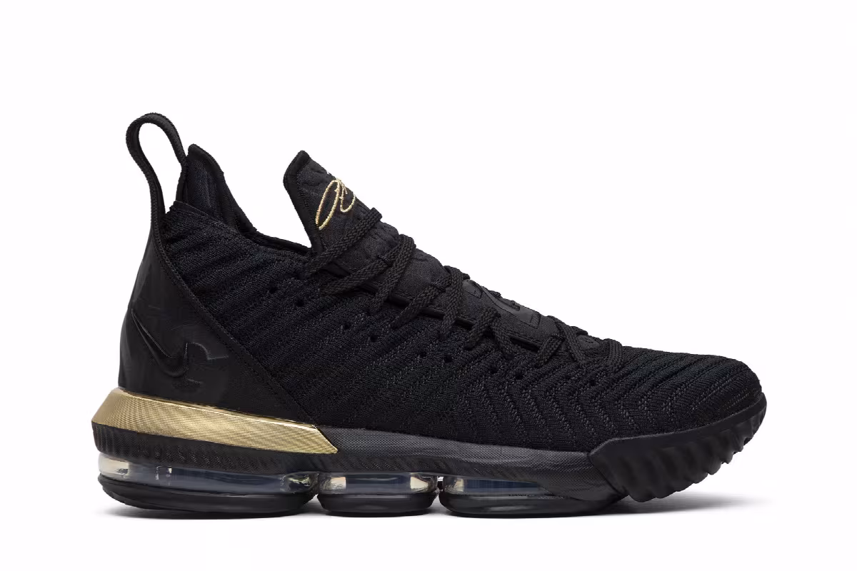 Nike LeBron 16 I'm King, view 2