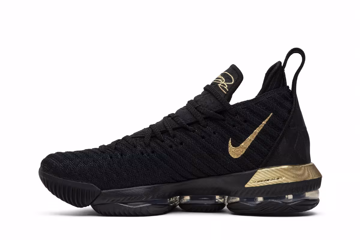 Nike LeBron 16 I'm King, view 4