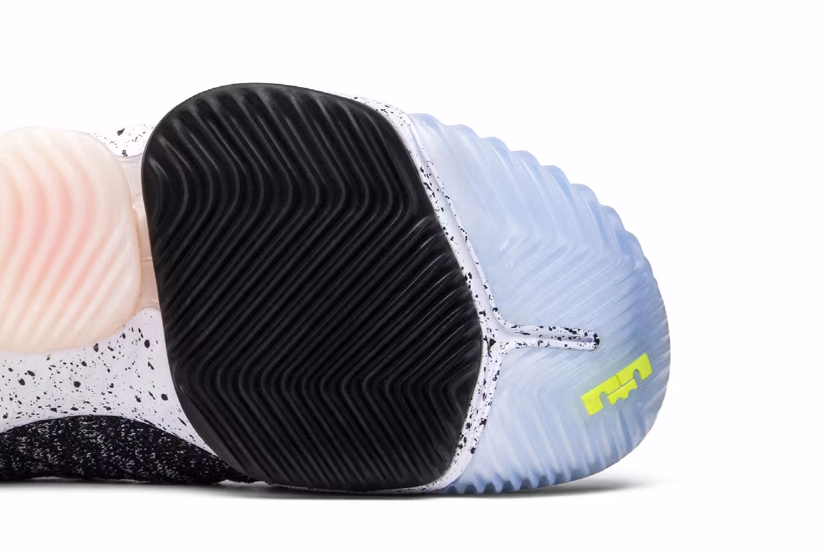 Nike LeBron 16 What The, Staring 5, 1 Thru 5, view 6