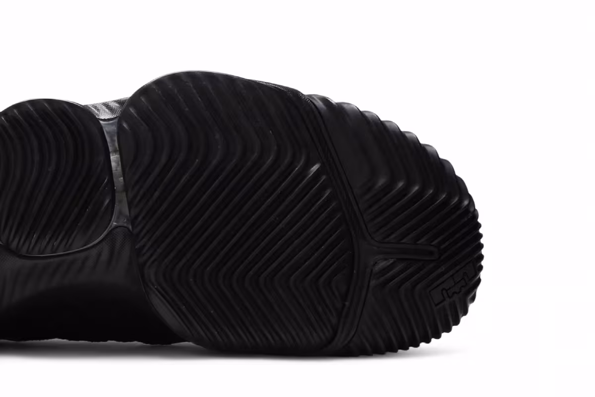 Nike LeBron 16 EP I'm King, view 6