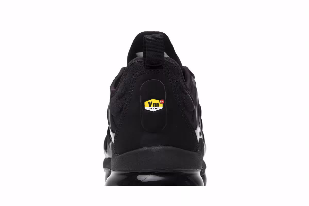 Nike Air VaporMax Plus Triple Black, view 8