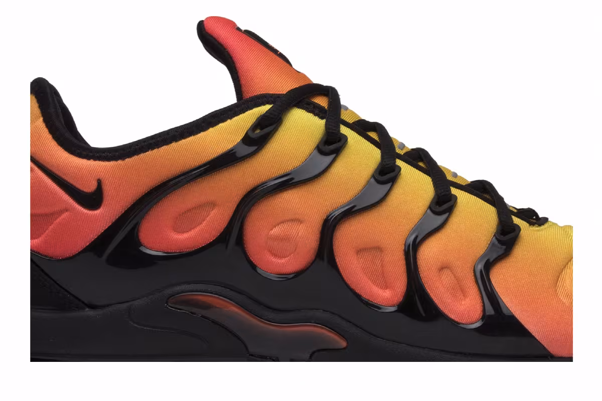 Nike Air VaporMax Plus Sunset, view 3