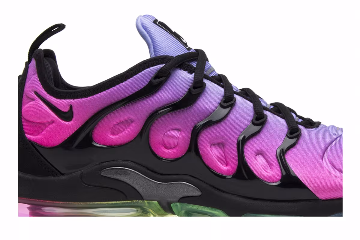 Nike Air VaporMax Plus Be True, view 3