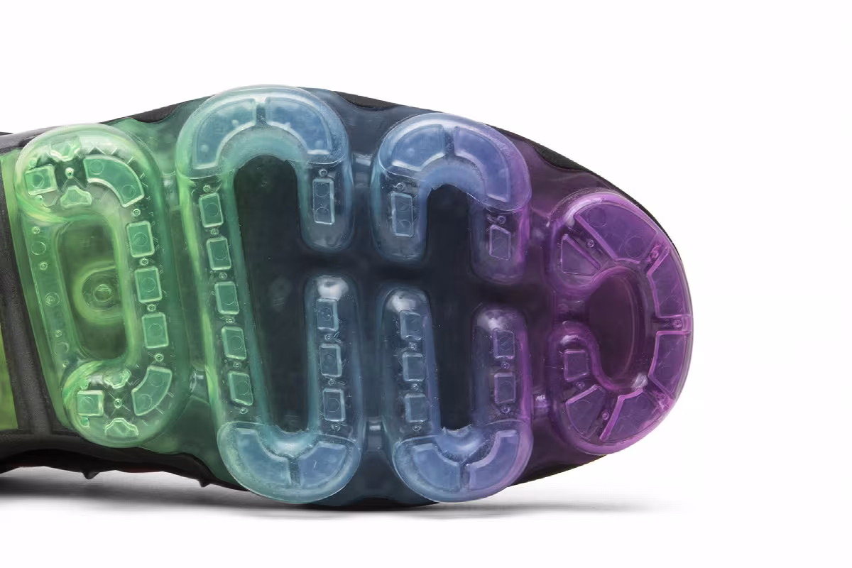 Nike Air VaporMax Plus Be True, view 6