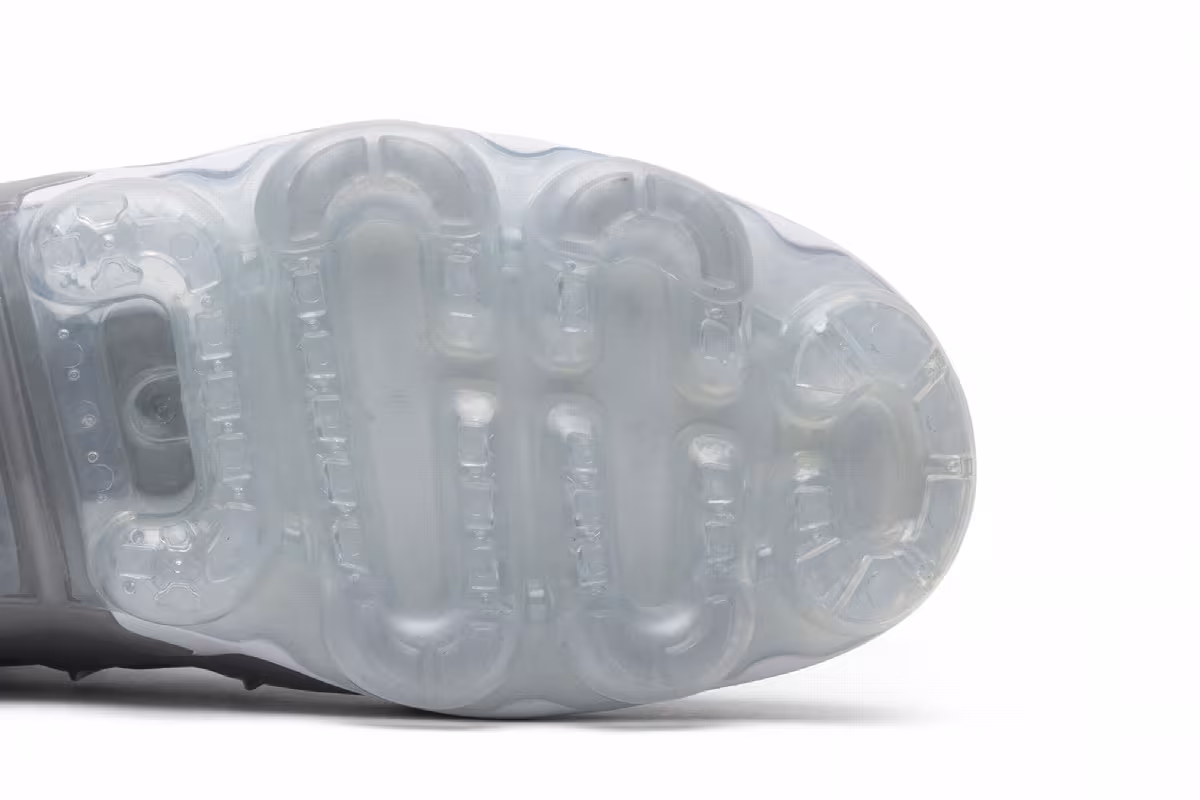 Nike Air VaporMax Plus Silver Gradient, view 6