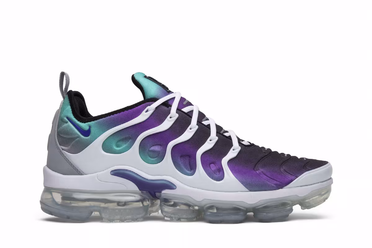 Nike Air VaporMax Plus Grape, view 2